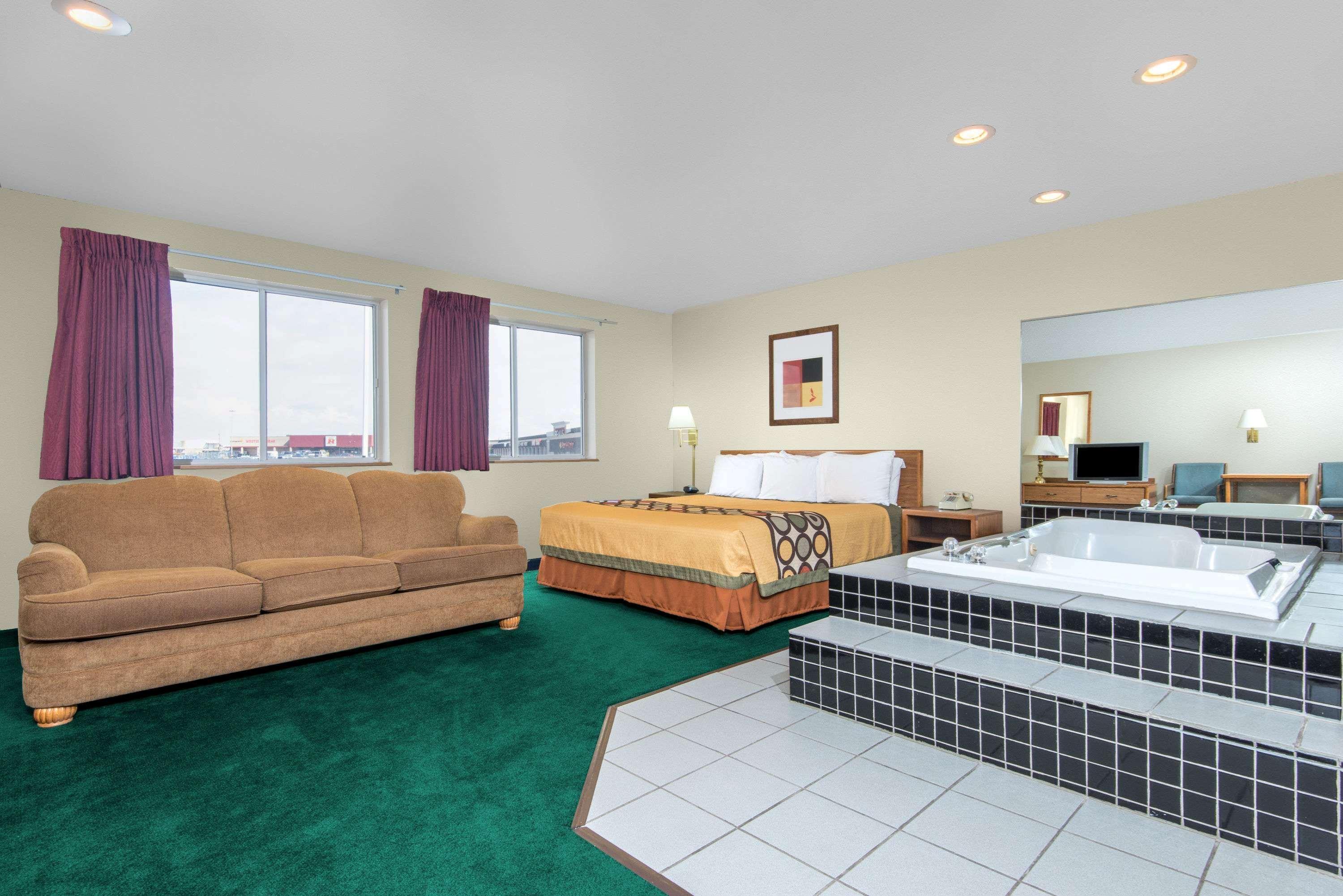 Super 8 By Wyndham Trinidad Hotel Екстериор снимка
