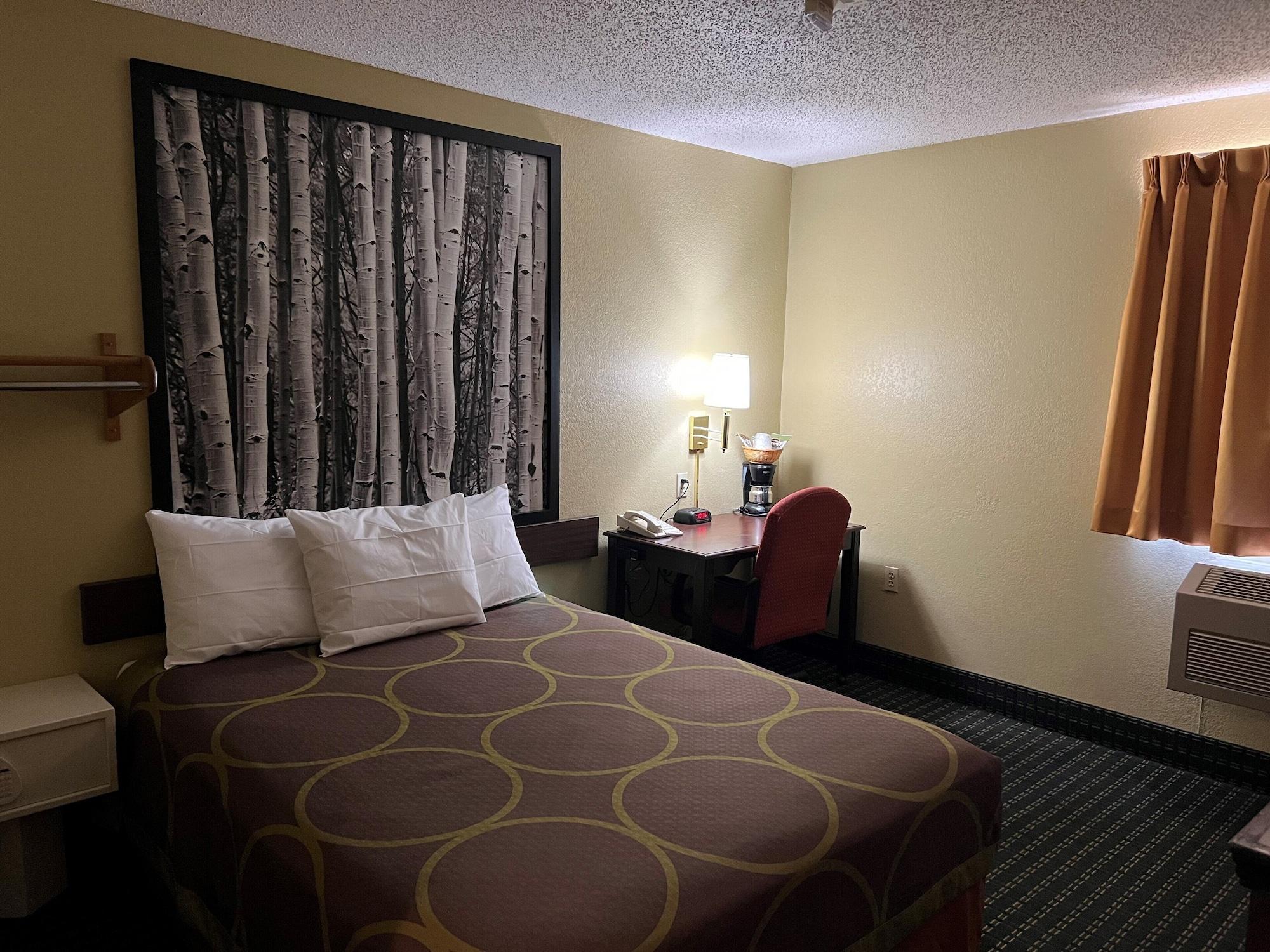 Super 8 By Wyndham Trinidad Hotel Екстериор снимка